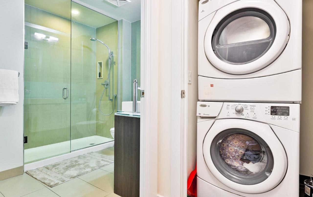 Luxury Condo Prime Location Toronto Eksteriør bilde